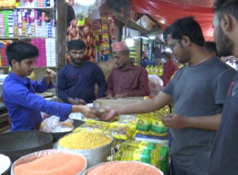 ভোজ্যতেলের বাজারে নানা অজুহাতে বাড়ছে তেলের দাম